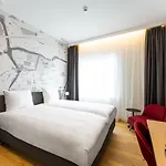Intercityhotel Отель