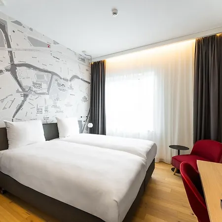 Hotell Intercityhotel 4*