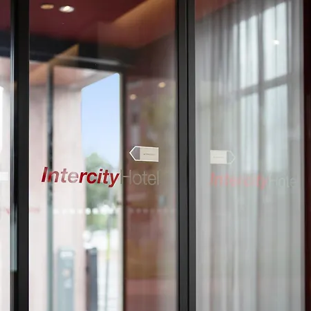 Intercityhotel Otel