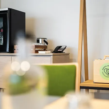 Intercityhotel Hotel 4*