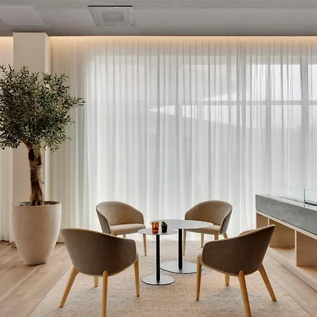Hotel Intercityhotel 4*