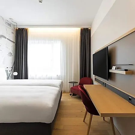 Hotel Intercityhotel 4*