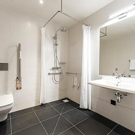 Intercityhotel 4*