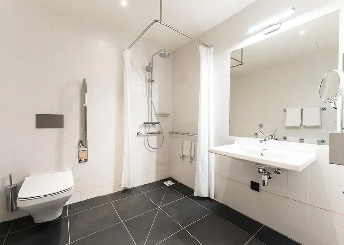 מלון Intercityhotel