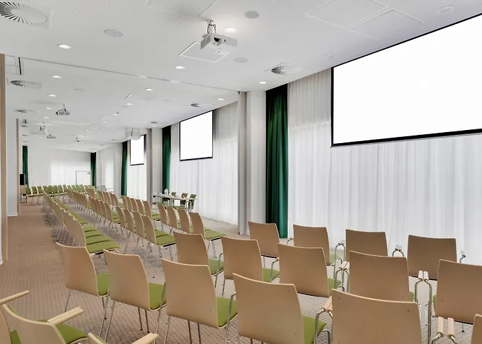 מלון Intercityhotel