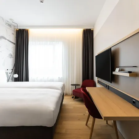 Intercityhotel 4*